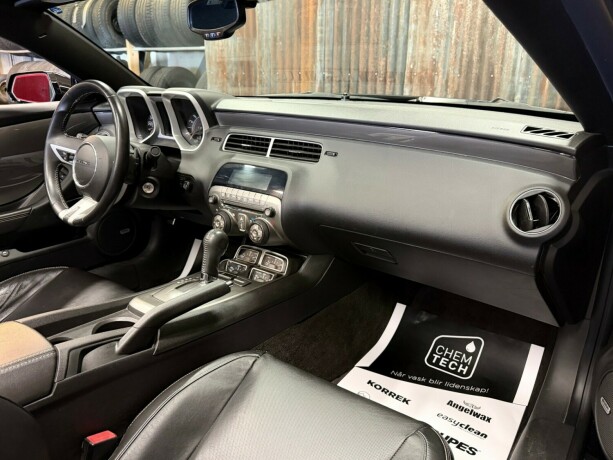 chevrolet-camaro-bensin-2011-big-36