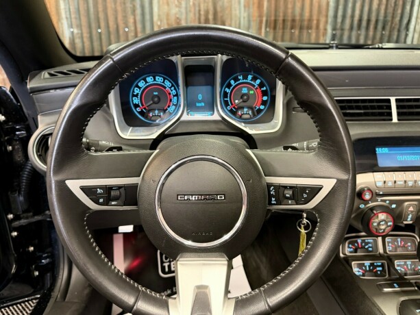 chevrolet-camaro-bensin-2011-big-28