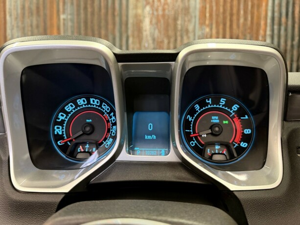 chevrolet-camaro-bensin-2011-big-31
