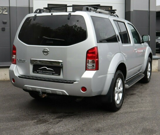 nissan-pathfinder-diesel-2010-big-3
