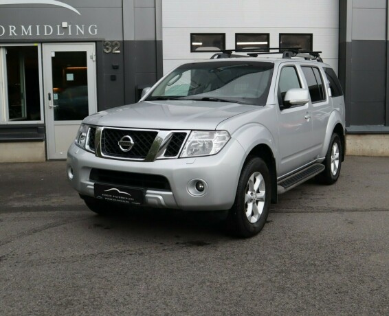 nissan-pathfinder-diesel-2010-big-0