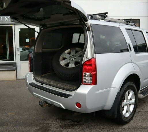 nissan-pathfinder-diesel-2010-big-20