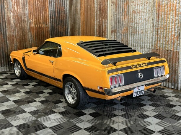 ford-mustang-bensin-1970-big-11