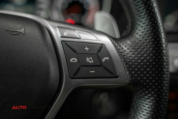 mercedes-benz-cls-bensin-2013-big-42