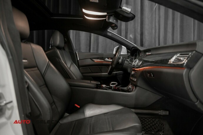 mercedes-benz-cls-bensin-2013-big-24