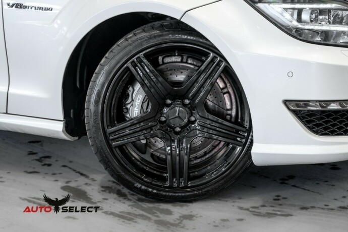mercedes-benz-cls-bensin-2013-big-2