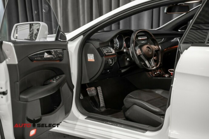 mercedes-benz-cls-bensin-2013-big-26
