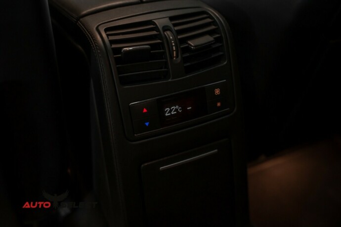 mercedes-benz-cls-bensin-2013-big-20