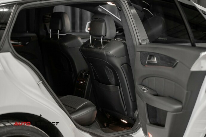 mercedes-benz-cls-bensin-2013-big-17