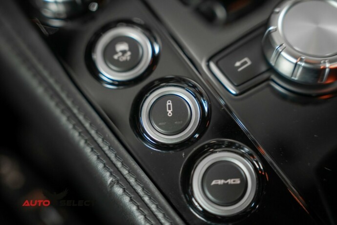 mercedes-benz-cls-bensin-2013-big-52