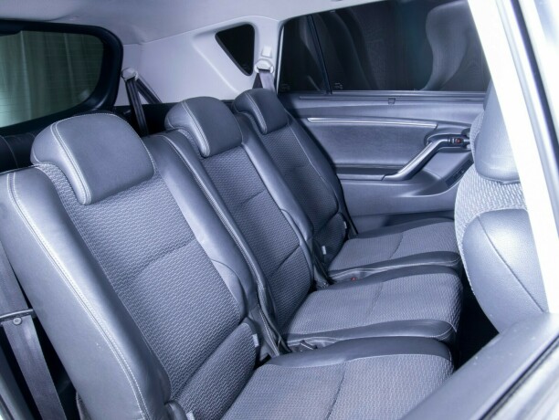 toyota-verso-diesel-2013-big-48