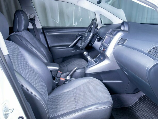 toyota-verso-diesel-2013-big-46