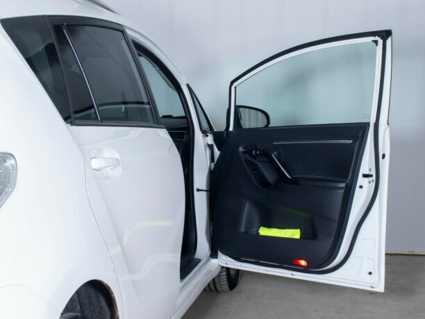 toyota-verso-diesel-2013-big-15