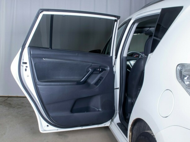 toyota-verso-diesel-2013-big-19