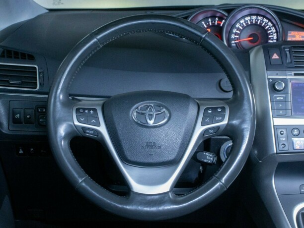 toyota-verso-diesel-2013-big-30