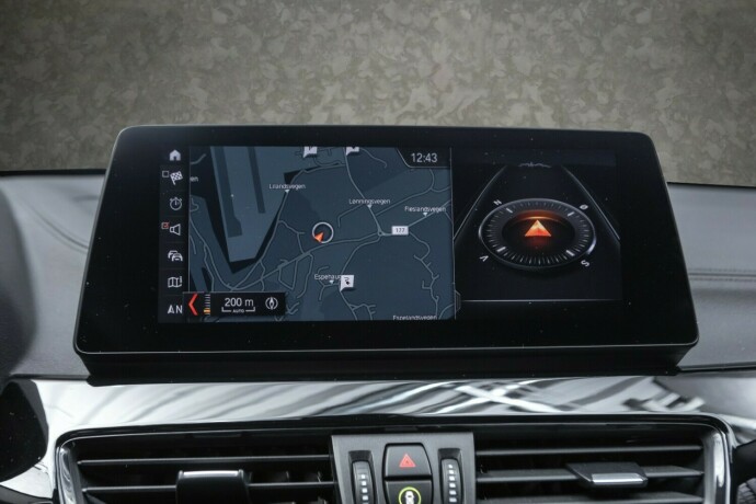 bmw-x1-plug-in-petrol-2021-big-15