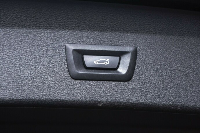 bmw-x1-plug-in-petrol-2021-big-30