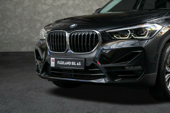 bmw-x1-plug-in-petrol-2021-big-3