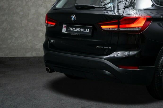 bmw-x1-plug-in-petrol-2021-big-8