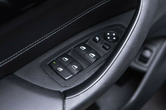 bmw-x1-plug-in-petrol-2021-big-22
