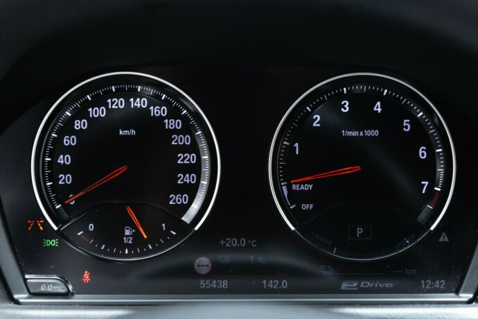 bmw-x1-plug-in-petrol-2021-big-13