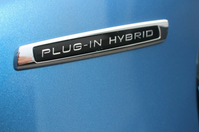 volvo-v60-elektrisitetdiesel-2015-big-2