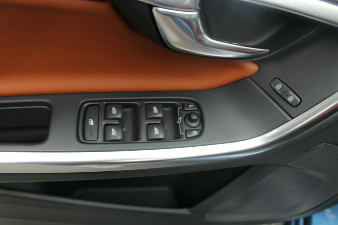 volvo-v60-elektrisitetdiesel-2015-big-7
