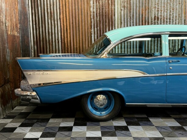 chevrolet-bel-air-bensin-1957-big-4