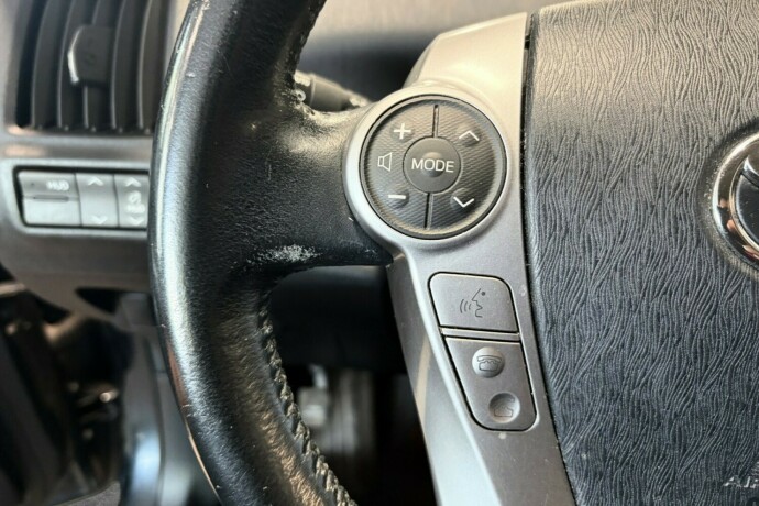 toyota-prius-elektrisitetbensin-2016-big-19