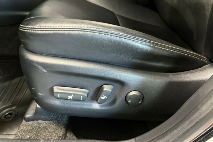 toyota-prius-elektrisitetbensin-2016-big-12