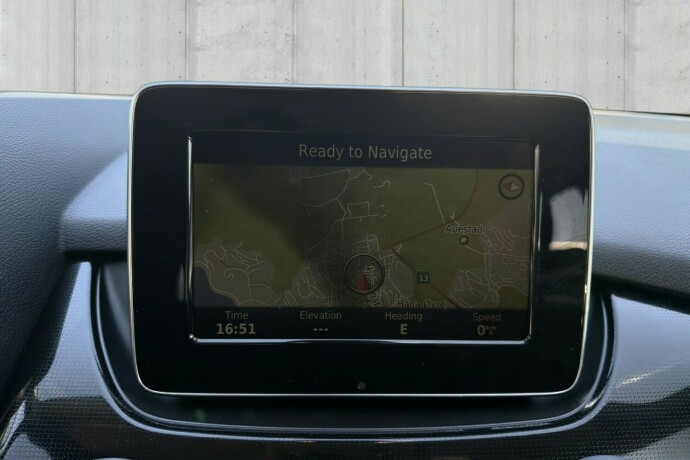 mercedes-benz-b250-e-elektrisitet-2015-big-12