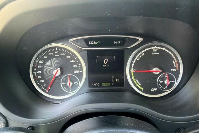 mercedes-benz-b250-e-elektrisitet-2015-big-11