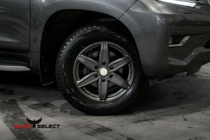 toyota-land-cruiser-diesel-2023-big-2