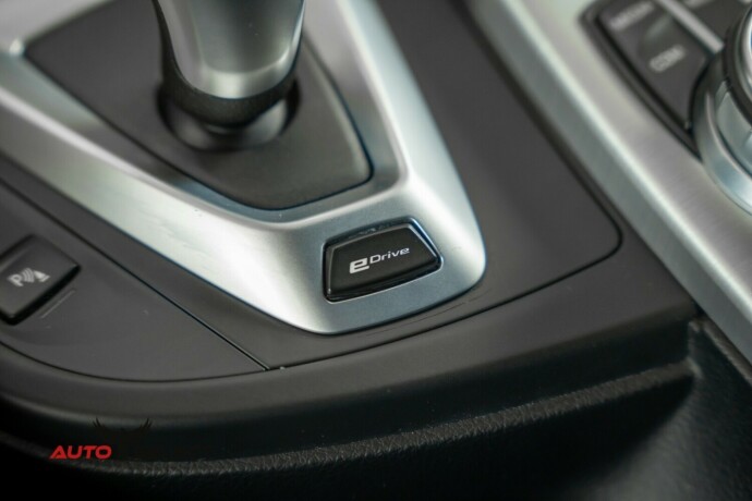 bmw-3-serie-elektrisitetbensin-2018-big-33