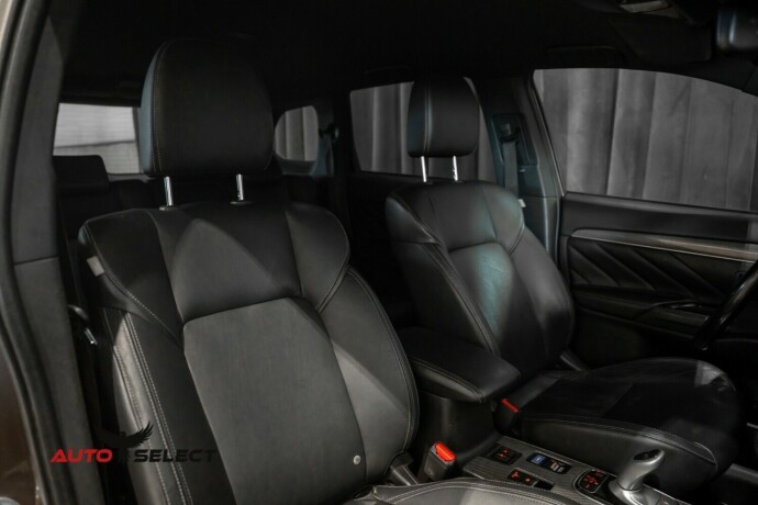 mitsubishi-outlander-elektrisitetbensin-2020-big-19