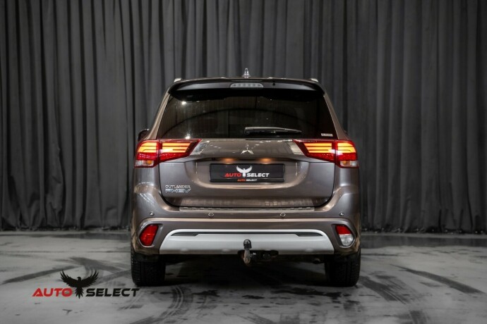 mitsubishi-outlander-elektrisitetbensin-2020-big-8
