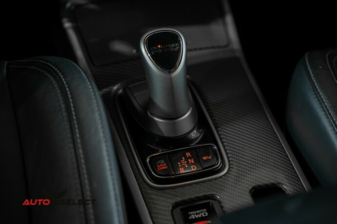 mitsubishi-outlander-elektrisitetbensin-2020-big-40