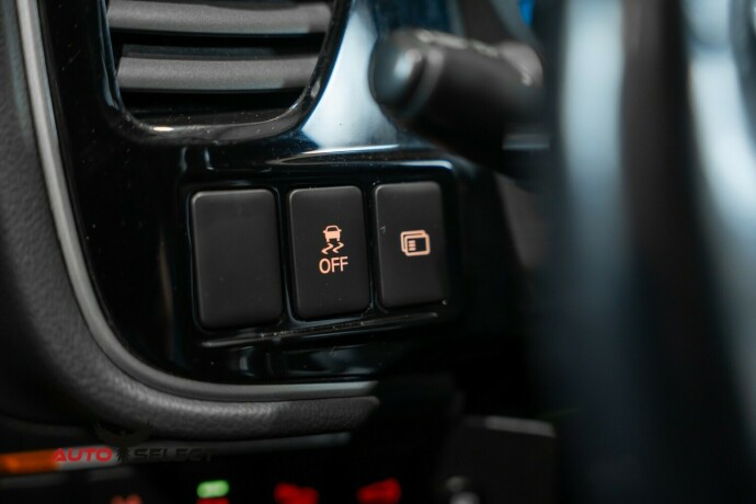 mitsubishi-outlander-elektrisitetbensin-2020-big-28