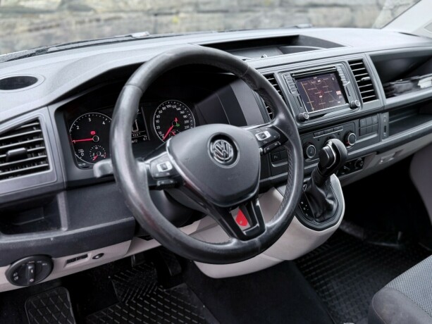 volkswagen-transporter-diesel-2017-big-8