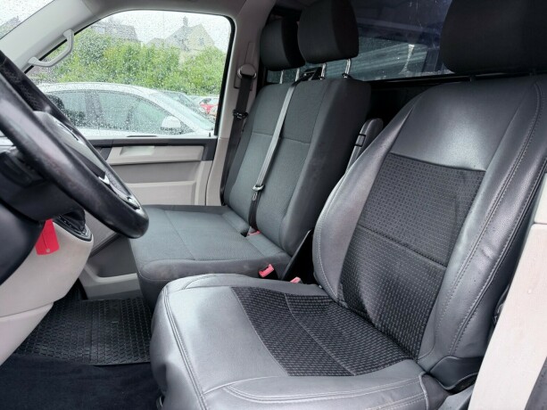 volkswagen-transporter-diesel-2017-big-10