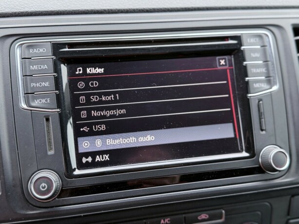 volkswagen-transporter-diesel-2017-big-20