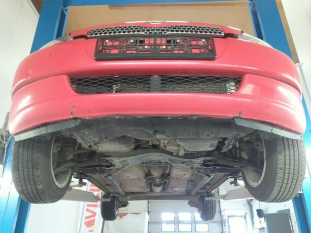 toyota-yaris-bensin-2000-big-45