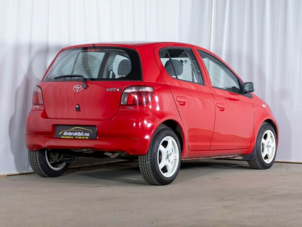 toyota-yaris-bensin-2000-big-6