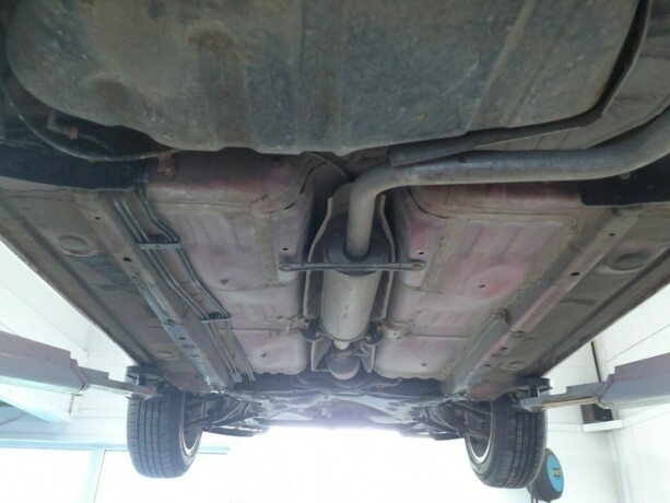toyota-yaris-bensin-2000-big-44