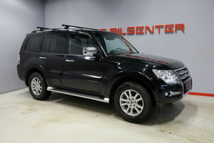 mitsubishi-pajero-diesel-2017-big-1