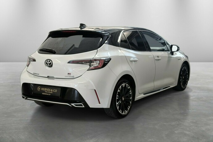toyota-corolla-elektrisitetbensin-2020-big-6