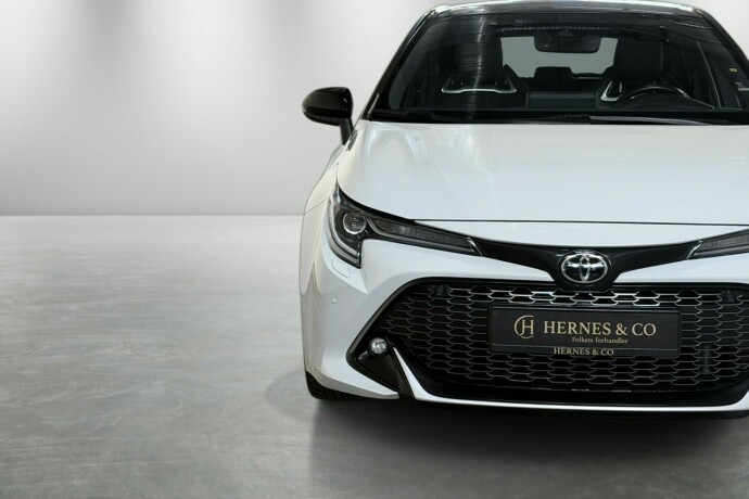 toyota-corolla-elektrisitetbensin-2020-big-4