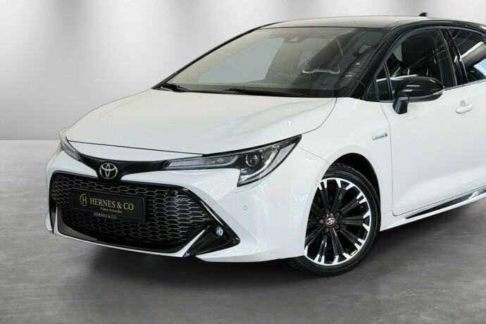 toyota-corolla-elektrisitetbensin-2020-big-2