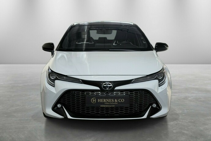 toyota-corolla-elektrisitetbensin-2020-big-3