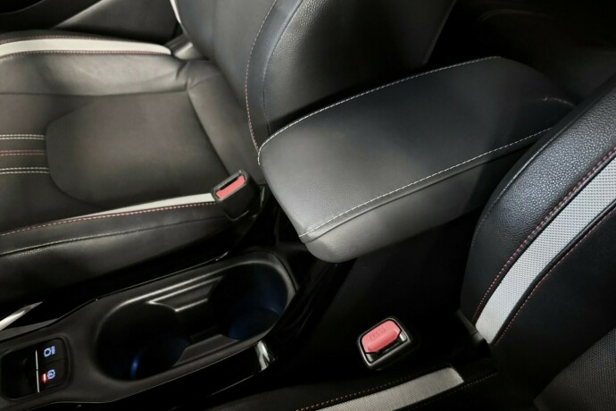 toyota-corolla-elektrisitetbensin-2020-big-30
